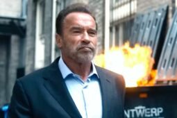 Arnold Schwarzenegger em cena da série Fubar, que estreia na Netflix