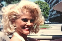 Anna Nicole Smith: Vocês Não Me Conhecem, documentário que está disponível para assistir na Netflix