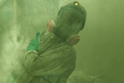 Cena da minissérie Três Dias Que Mudaram Tudo, que está na lista de lançamentos da Netflix junho de 2023