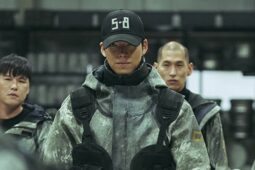 Personagem 5-8 (Kim Woo-bin) em cena da série Black Knight