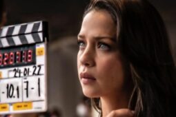 Carolina Miranda é a protagonista de A Mulher do Diabo; atriz também está em Perfil Falso da Netflix