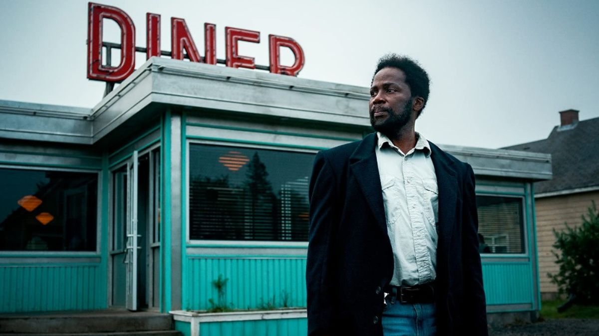 Cena da série From (Origem), que é protagonizada por Harold Perrineau e está disponível no Globoplay