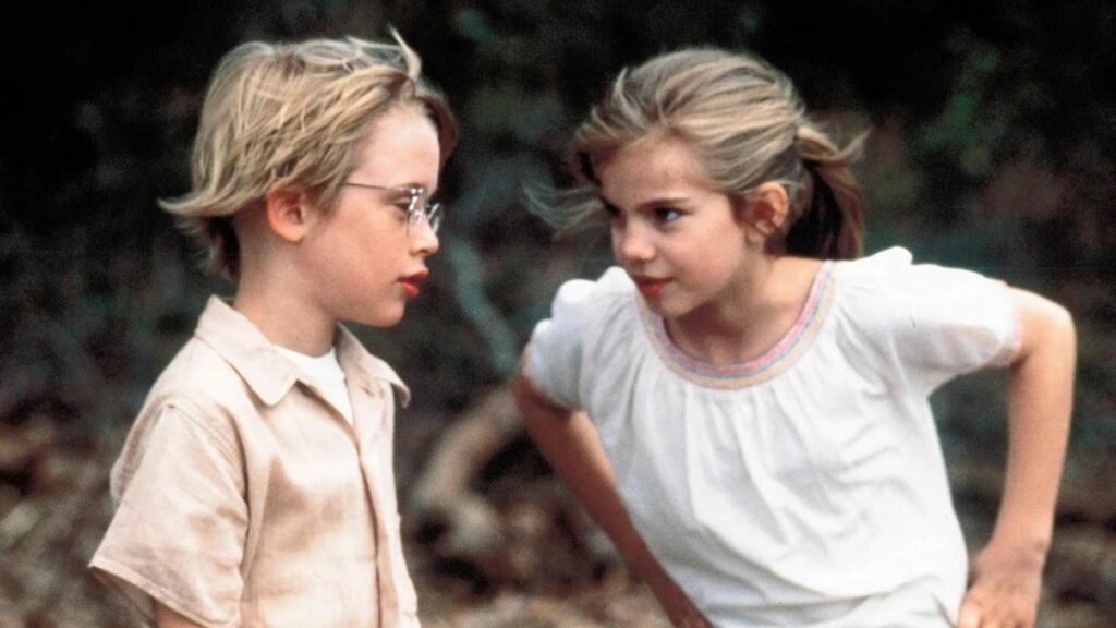 Anna Chlumsky e Macaulay Culkin em Meu Primeiro Amor, filme que está disponível para assistir na Netflix