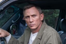 Daniel Craig em 007 - Sem Tempo Para Morrer, que está disponível no Prime Video