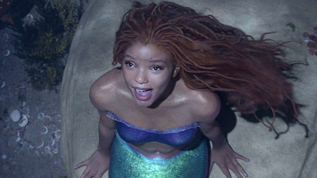 Halle Bailey no live-action de A Pequena Sereia: quando estreia no Disney+?