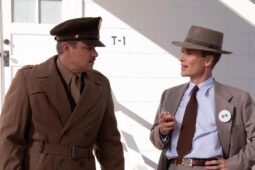 Matt Damon e Cillian Murphy em cena do elogiado filme Oppenheimer