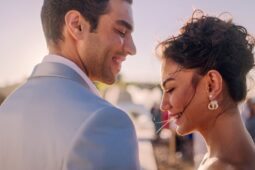 Sükrü Özyildiz e Demet Özdemir em cena de Táticas do Amor 2