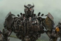 Cena de Transformers: O Despertar das Feras, filme mais recente da franquia