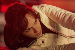 Cena de Gal Gadot em Agente Stone; vai ter continuação?