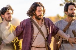 Cena de The Chosen - Os Escolhidos, que terá episódios disponíveis para assistir na Cinemark