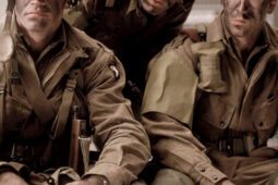Ron Livingston, Damian Lewis e Neal McDonough em Band of Brothers