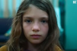 Naila Schuberth, atriz que interpreta Hannah na viciante série Depois da Cabana