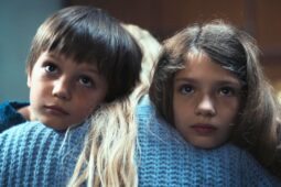 Cena de Depois da Cabana: entenda o final da série Netflix e saiba quem é o sequestrador