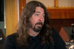 Dave Grohl, do Foo Fighters: saiba setlist do The Town e como assistir ao show