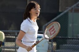 Cena do filme A Guerra dos Sexos, de 2017, com Emma Stone vive a famosa jogadora de tênis Billie Jean King