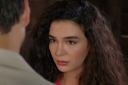 Reyyan (Ebru Şahin) em Hercai, novela do Globoplay. Quando estreia 2ª temporada?