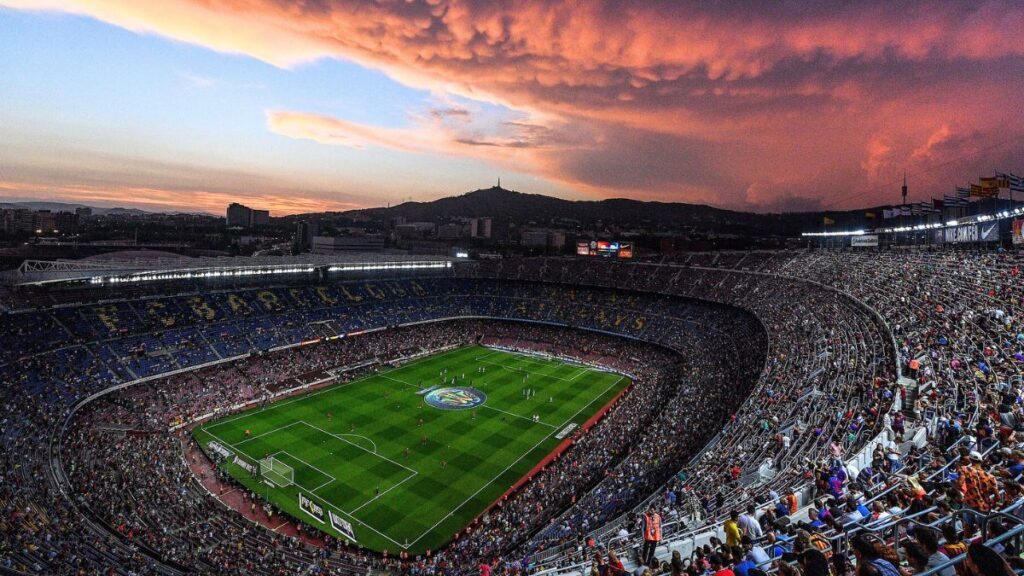 Camp Nou, em Barcelona, tem capacidade para mais de 90 mil pessoas 
