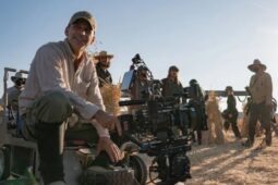 Zack Snyder dirigindo o filme Netflix Rebel Moon