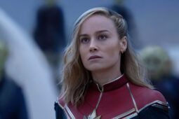 Brie Larson em The Marvels; filme é bom?