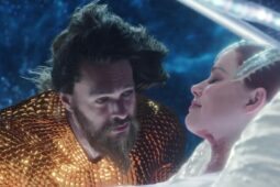 Jason Momoa em cena de Aquaman 2, que sai na HBO Max em março de 2024