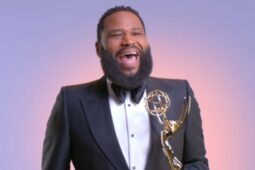 Anthony Anderson será o apresentador do Emmy 2024, que vai acontecer na segunda (15), às 22h (horário de Brasília)