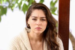 Ada (Cemre Baysel) em Jogos do Destino, novela do Globoplay que não vai ter segunda temporada