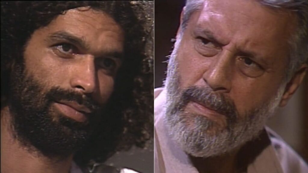 Padre Lívio (Jackson Costa) e José Inocêncio (Antonio Fagundes) em cena sobre a verdade de quem matou Belarmino em Renascer