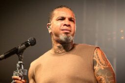 Rodriguinho foi anunciado com antecedência na lista de participantes do BBB 24