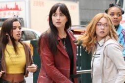 Elenco de Madame Teia, filme da Sony Pictures em cartaz nos cinemas e que chega em breve para assistir online