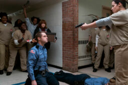 Alguém morre no primeiro episódio da quinta temporada de OITNB? Veja o teaser