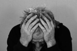 Quando a frustração te abraça apertado...