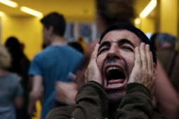 NETFLIX confirma cancelamento de SENSE8!